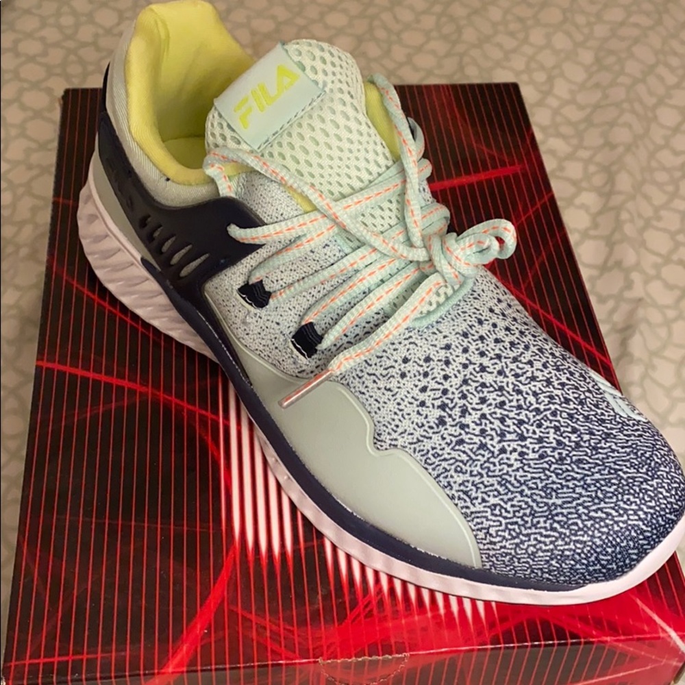 FILA kids running shoes